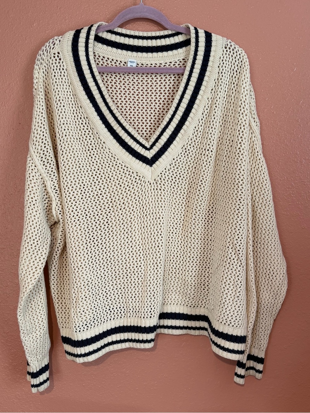 Arizona Jean Company Cream Open-Knit V-Neck Sweater with Dark Navy Blue Trim